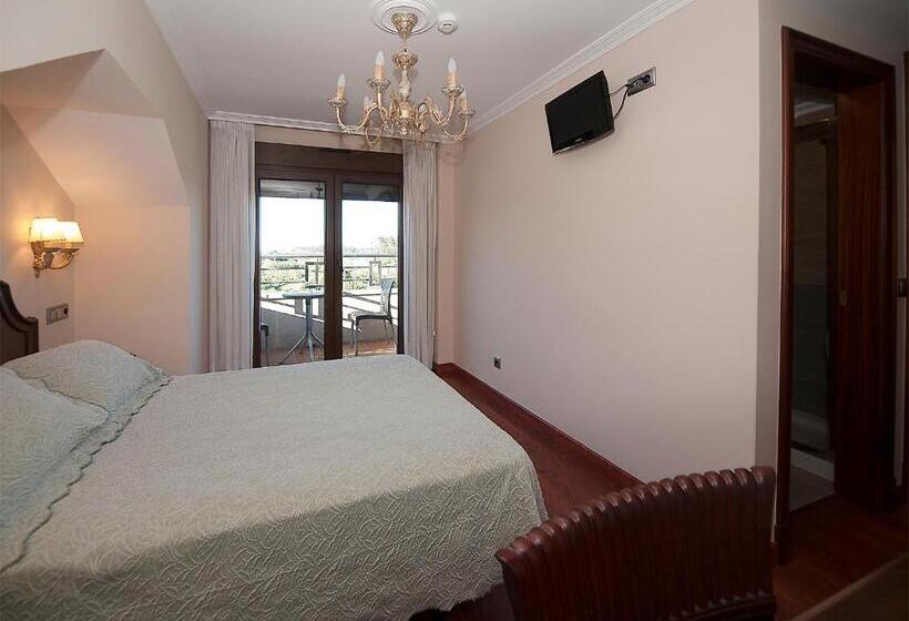 Pensión Residencia A Cruzán