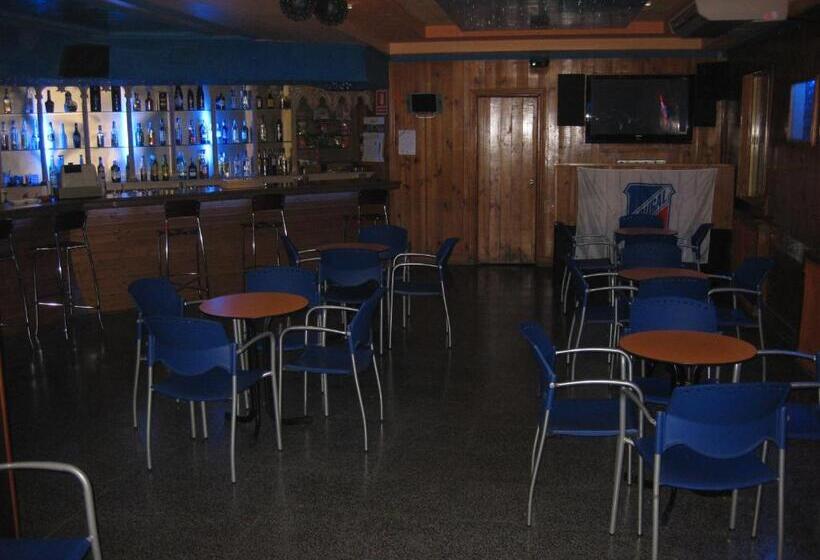 پانسیون Hostal Alvaro I