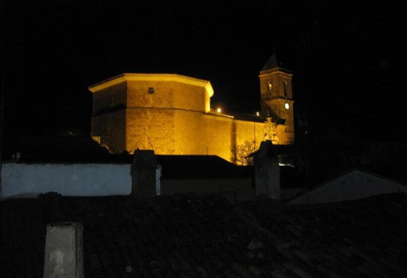پانسیون Hostal Alvaro I