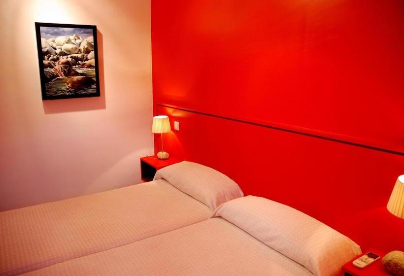 پانسیون Hostal El Cardenillo