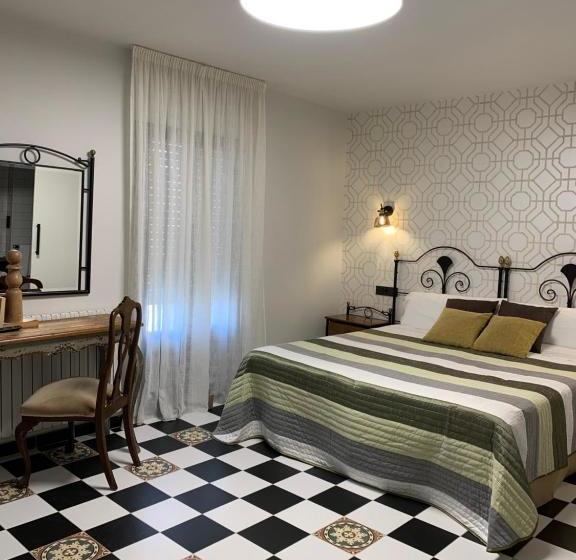 بنسيون Hostal El Lechuguero