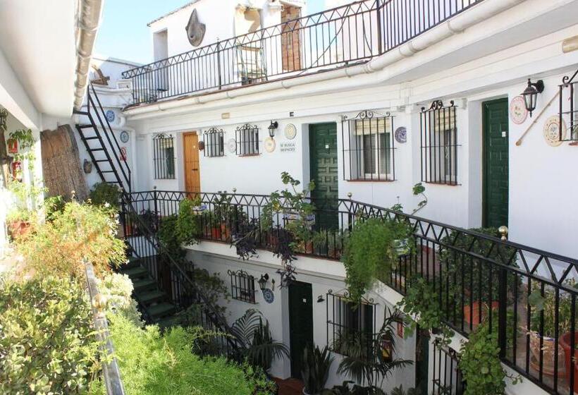 پانسیون Hostal El Patio