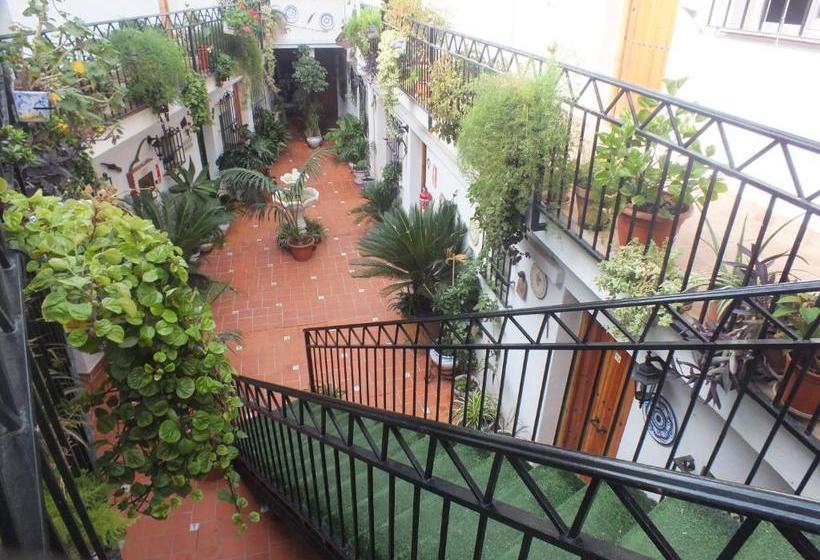 پانسیون Hostal El Patio