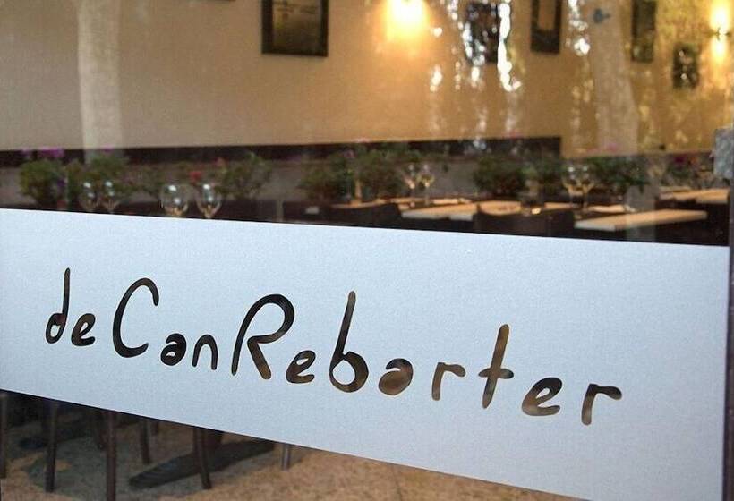 پانسیون Hostal Emporda