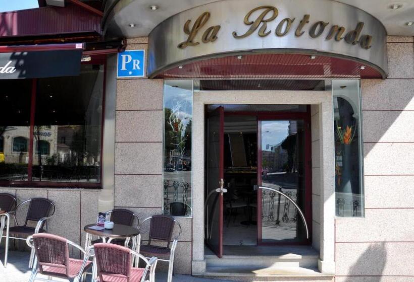 بنسيون Hostal La Rotonda