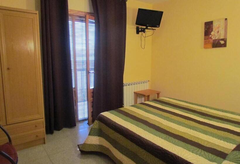 بنسيون Hostal Las Rumbas