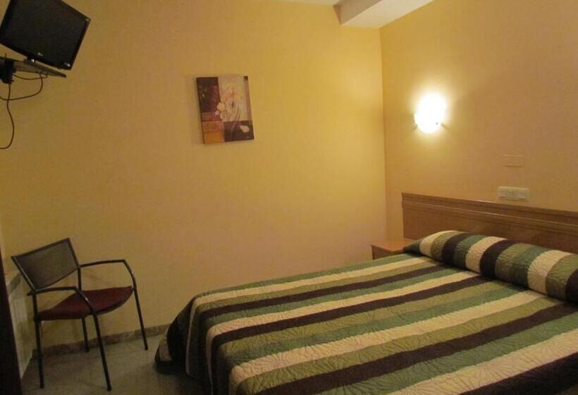 بنسيون Hostal Las Rumbas