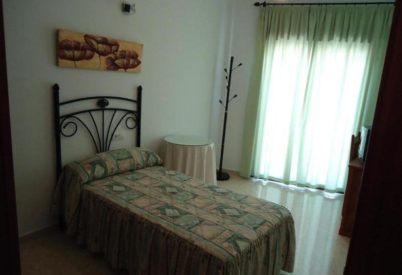 Pensión Hostal Los Claveles