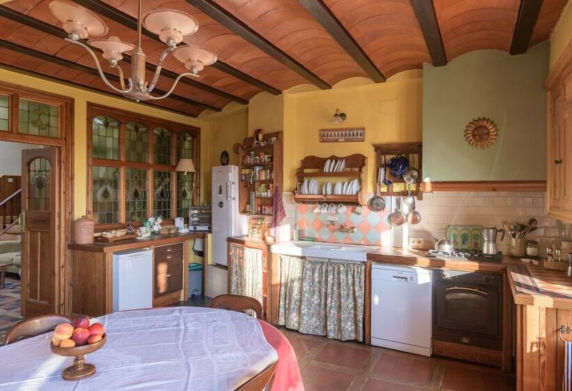 پانسیون La Flamenca Inn