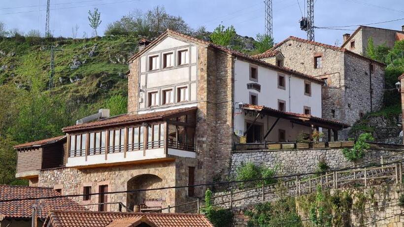 Пансион Taberna De Tresviso