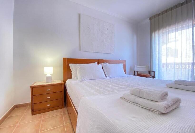 پانسیون Aloha Burgau Guesthouse