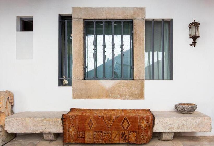 بنسيون Torre De Maneys