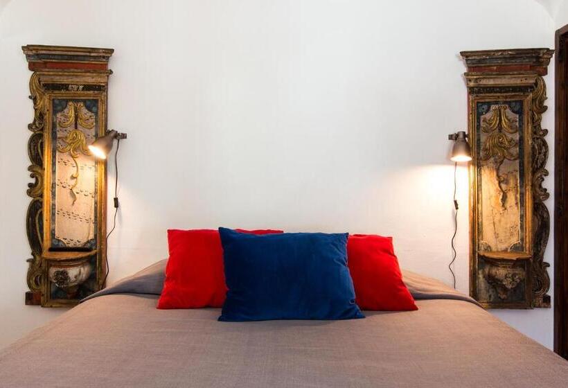 بنسيون Torre De Maneys