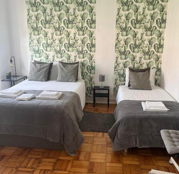 پانسیون Alvalade Ii Airport Guest House