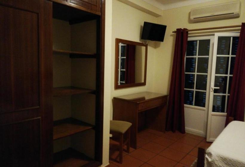 پانسیون Residencial Idalio