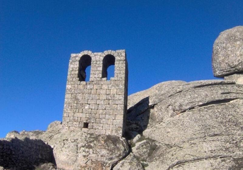 پانسیون Taverna Lusitana