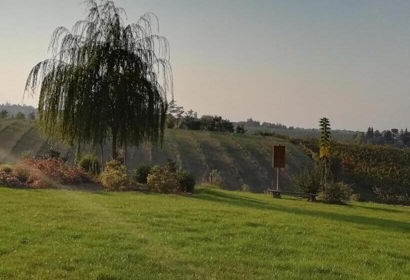 هتل Agriturismo La Rinaldina