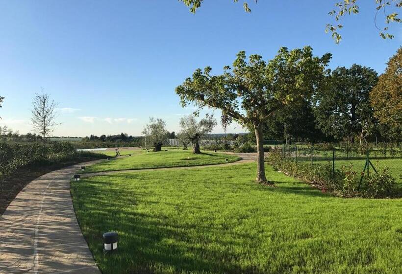هتل Agriturismo La Rinaldina