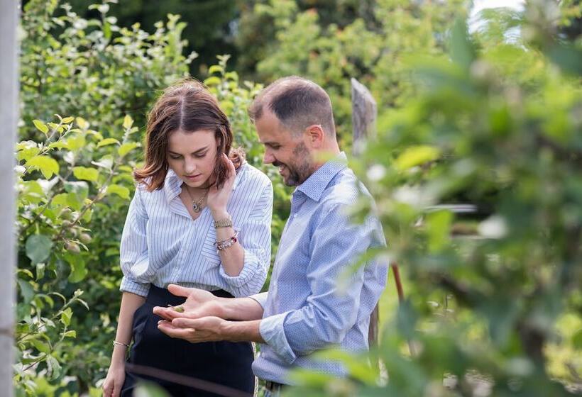 فندق Arbule Agriturismo & Spa Valtellina
