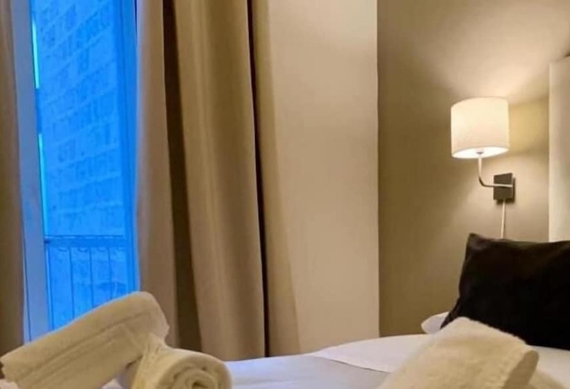 Pensjonat A Due Passi Dal Ponte