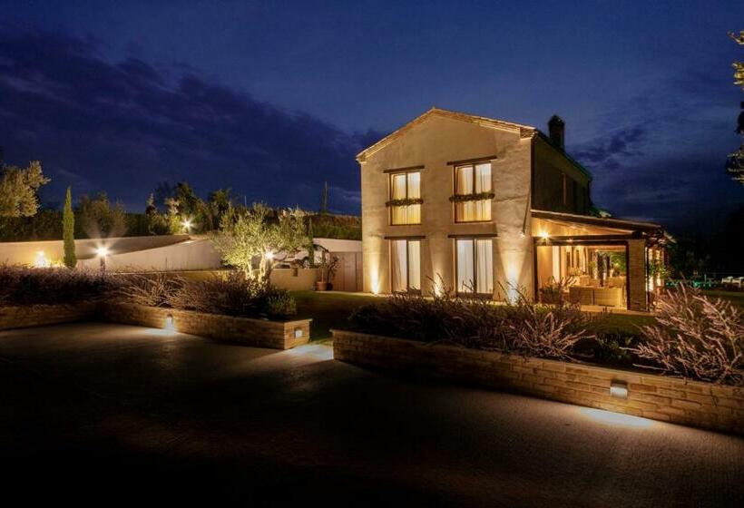 هتل Agrirelais Collelago