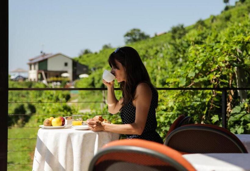 هتل Agriturismo Due Carpini
