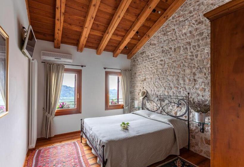 هتل Agriturismo Due Carpini