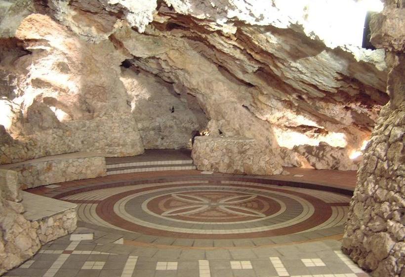 فندق Agriturismo La Grotta