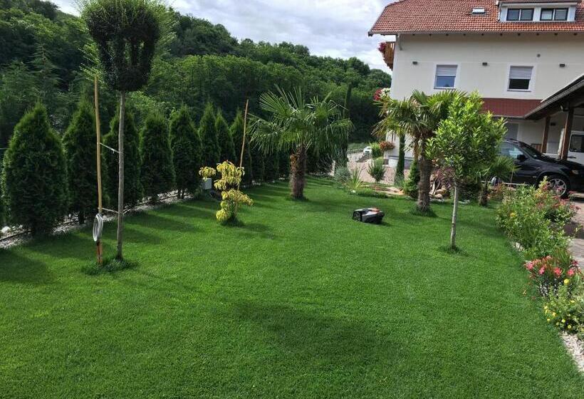 پانسیون Garni San Paolo