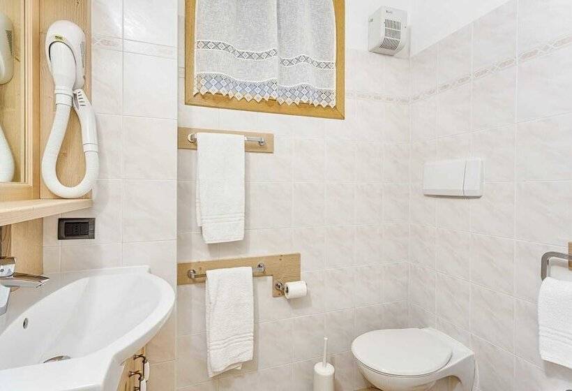 بنسيون Residence Ronchi