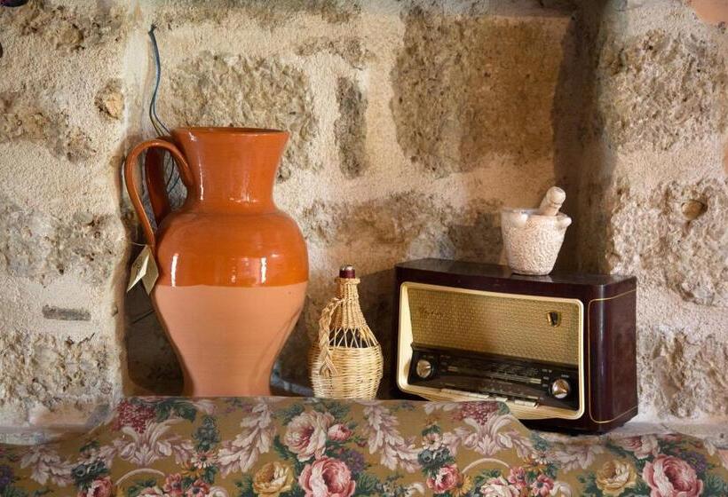هتل Agriturismo Le Faeta