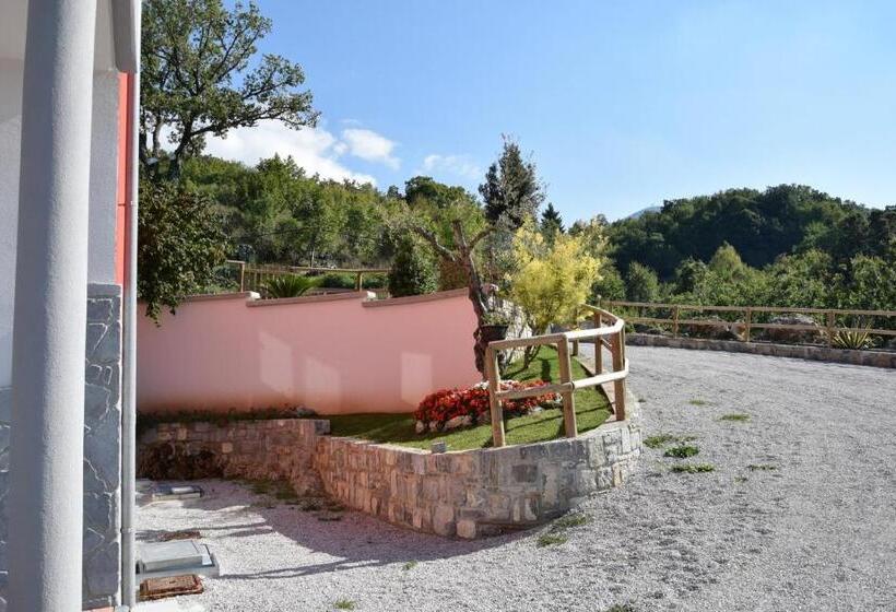هتل Agriturismo Terra Verde