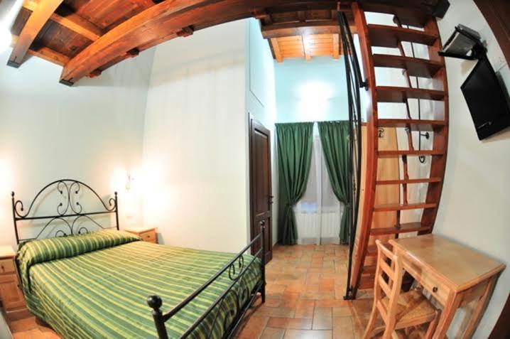 هتل Azienda Agrituristica La Valle Del Sambuco