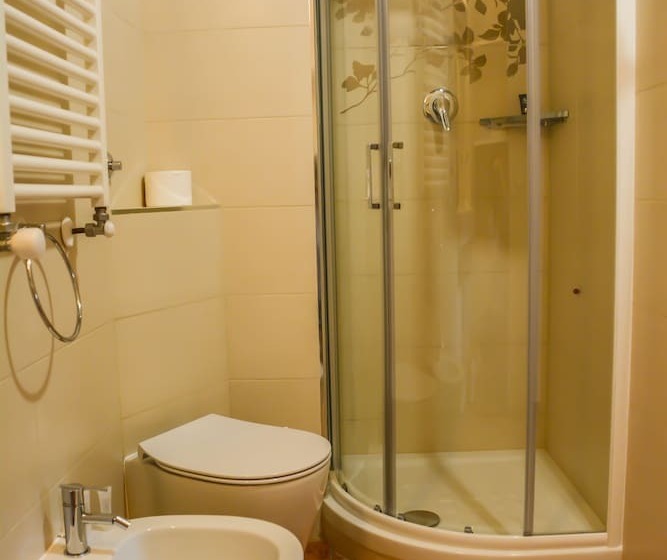 بنسيون Atlantis Inn Castelgandolfo