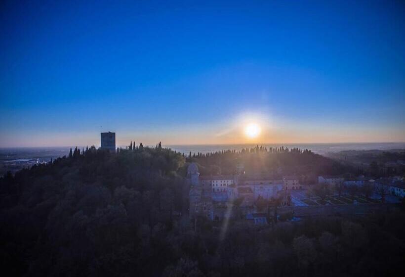 هتل Agriturismo La Torretta Da Valentina