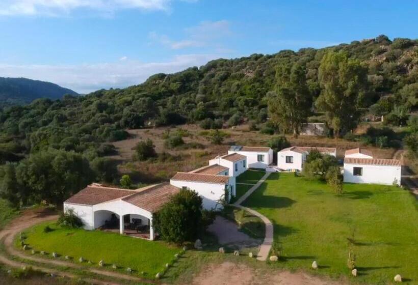 בית מלון כפרי Agriturismo Turudhis