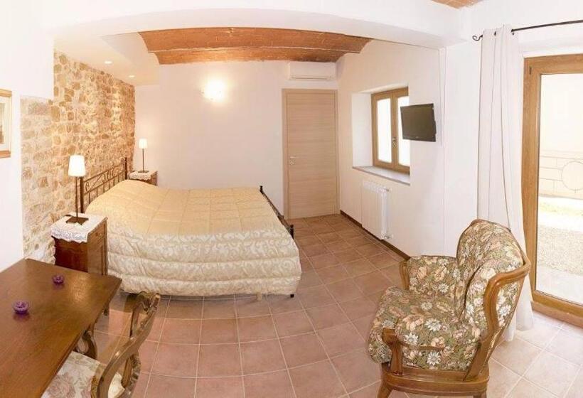 پانسیون Guest House Il Naif