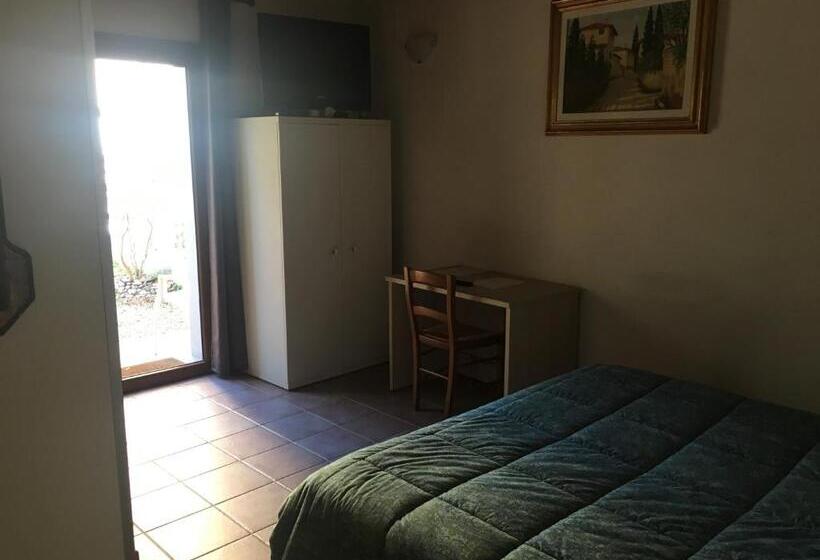 پانسیون Guest House Il Naif