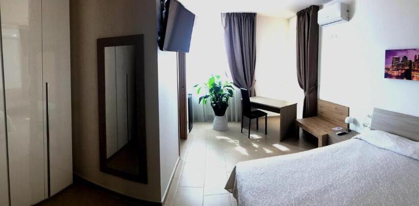 بنسيون Residenza S.event B&b