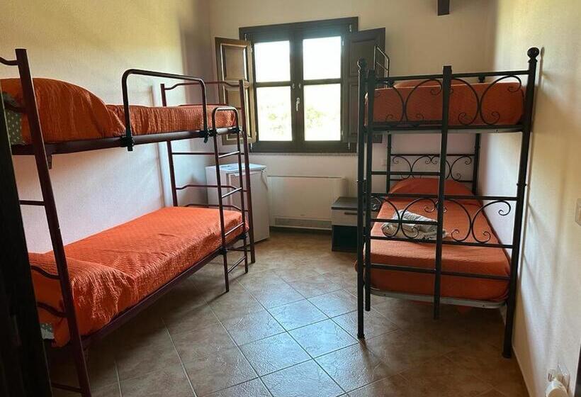 ホテル Agriturismo La Fillirea