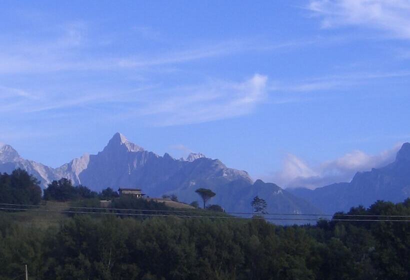 هتل Agriturismo La Praduscella