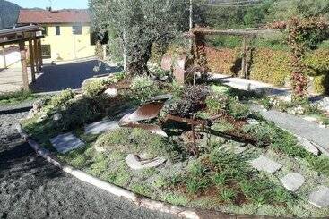 هتل B&b Podere Montese
