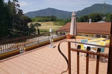 هتل B&b Podere Montese