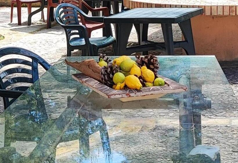 هتل Agriturismo Le Macine