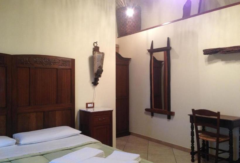 فندق Agriturismo Papaveri E Papere
