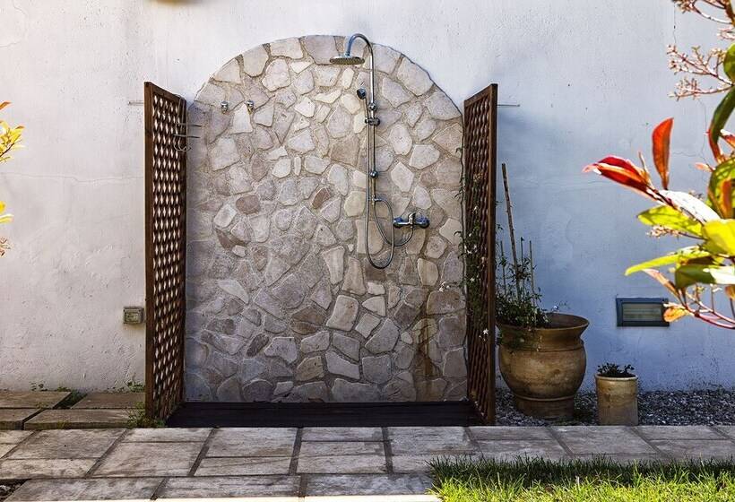 پانسیون Il Giardino Di Flora   Piscina & Jacuzzi