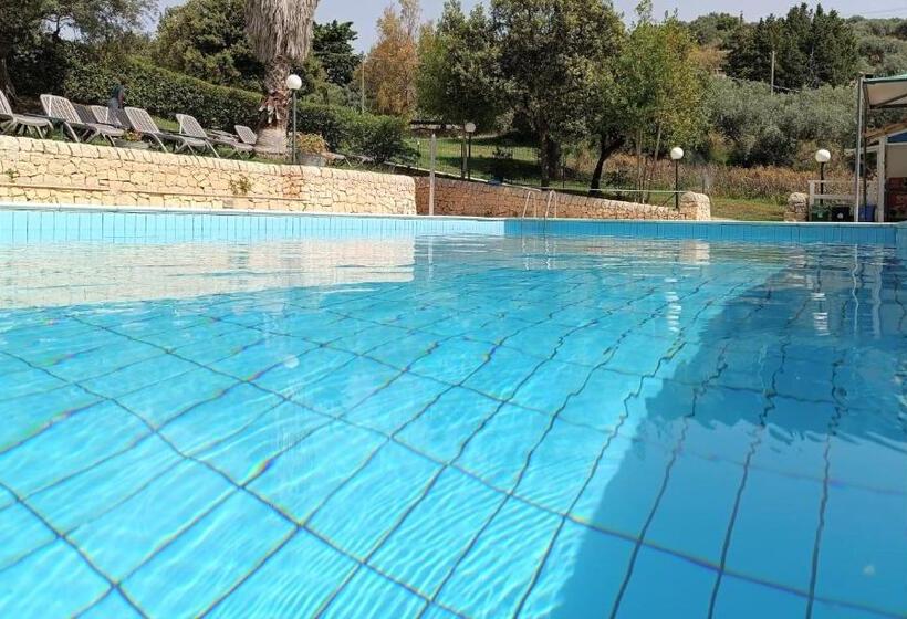 هتل Agriturismo Giannavi