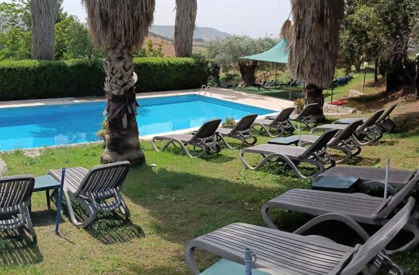هتل Agriturismo Giannavi