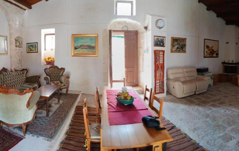 هتل Agriturismo Giannavi