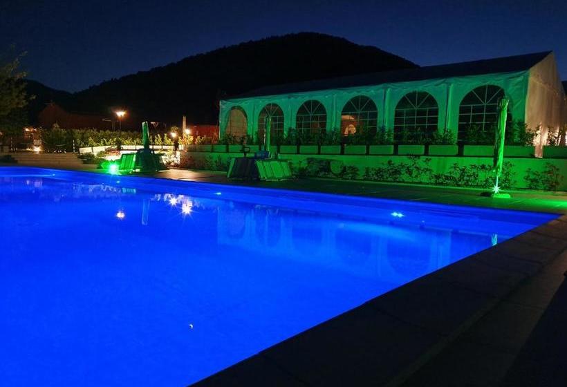 هتل Agriturismo Il Timo